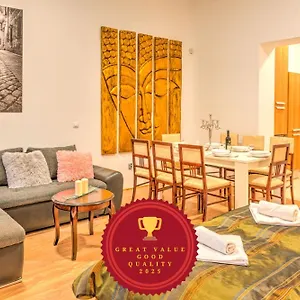 Central Apartments Apartamento Budapest