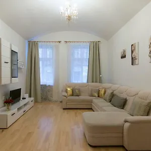 Spacious Near Wenceslas Square Apartamento Praga